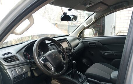 Mitsubishi L200 IV рестайлинг, 2021 год, 2 200 000 рублей, 15 фотография