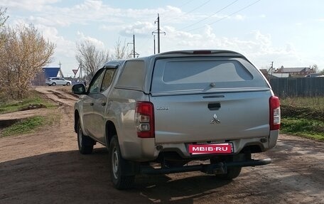Mitsubishi L200 IV рестайлинг, 2021 год, 2 200 000 рублей, 7 фотография