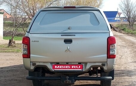 Mitsubishi L200 IV рестайлинг, 2021 год, 2 200 000 рублей, 6 фотография