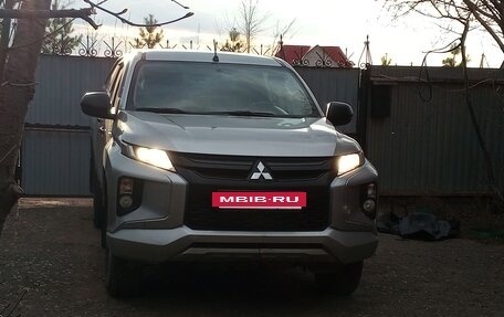 Mitsubishi L200 IV рестайлинг, 2021 год, 2 200 000 рублей, 12 фотография