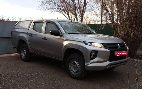 Mitsubishi L200 IV рестайлинг, 2021 год, 2 200 000 рублей, 13 фотография