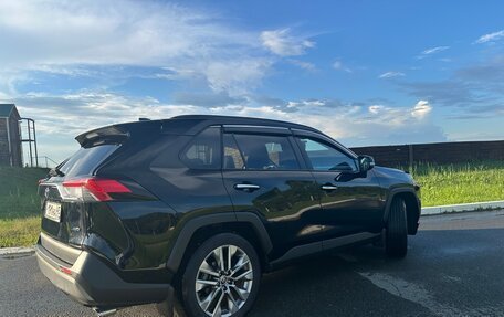 Toyota RAV4, 2020 год, 3 800 000 рублей, 4 фотография