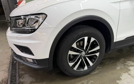 Volkswagen Tiguan II, 2020 год, 2 700 000 рублей, 3 фотография