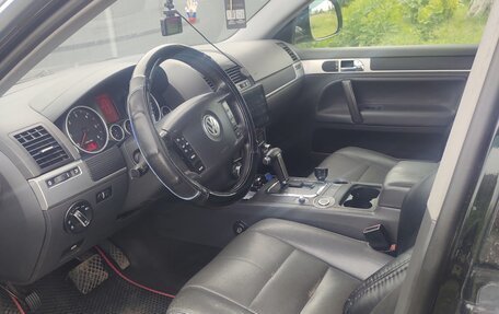 Volkswagen Touareg III, 2009 год, 950 000 рублей, 6 фотография