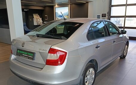 Skoda Rapid I, 2015 год, 999 000 рублей, 4 фотография