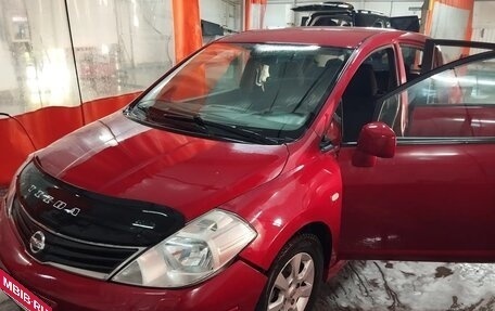 Nissan Tiida, 2011 год, 850 000 рублей, 1 фотография