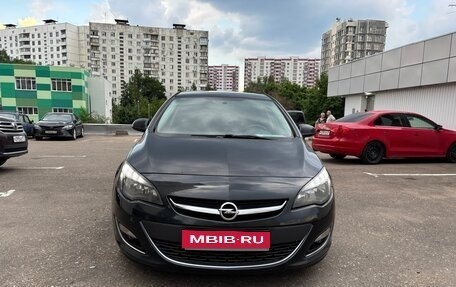 Opel Astra J, 2013 год, 900 000 рублей, 1 фотография