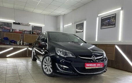 Opel Astra J, 2013 год, 800 000 рублей, 1 фотография