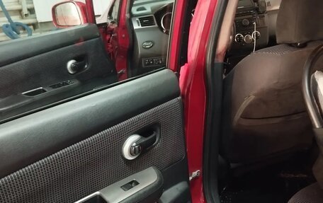 Nissan Tiida, 2011 год, 850 000 рублей, 4 фотография