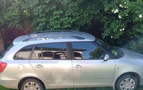 Skoda Fabia II, 2012 год, 560 000 рублей, 3 фотография