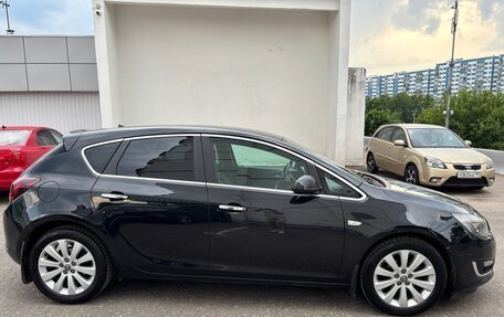 Opel Astra J, 2013 год, 900 000 рублей, 3 фотография