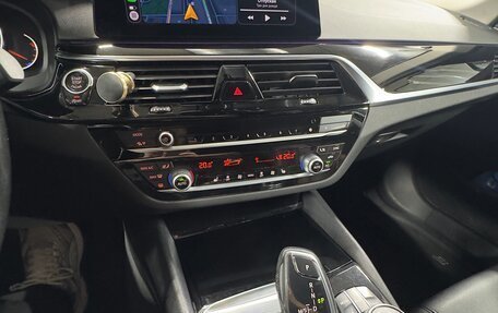 BMW 5 серия, 2018 год, 2 750 000 рублей, 10 фотография