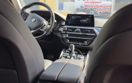 BMW 5 серия, 2018 год, 2 750 000 рублей, 13 фотография