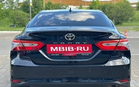 Toyota Camry, 2021 год, 2 600 000 рублей, 6 фотография