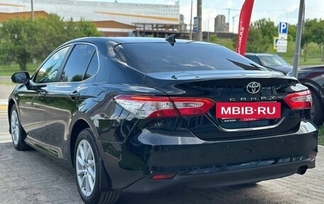 Toyota Camry, 2021 год, 2 600 000 рублей, 7 фотография