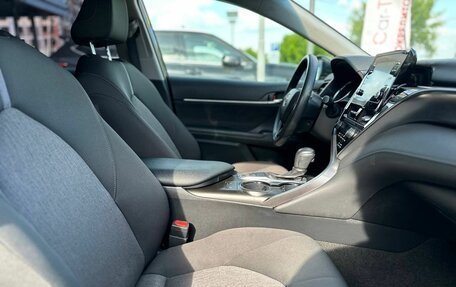 Toyota Camry, 2021 год, 2 600 000 рублей, 19 фотография