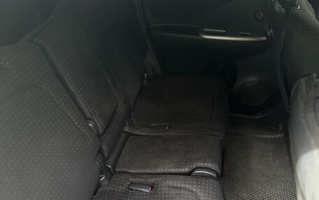 Toyota Ractis II, 2010 год, 600 000 рублей, 16 фотография