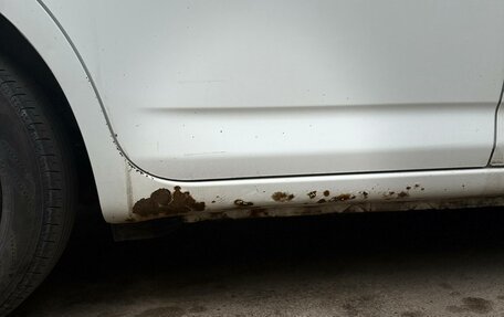 Toyota Ractis II, 2010 год, 600 000 рублей, 12 фотография