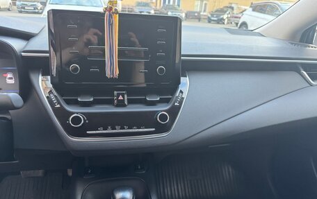Toyota Corolla, 2019 год, 2 200 000 рублей, 8 фотография