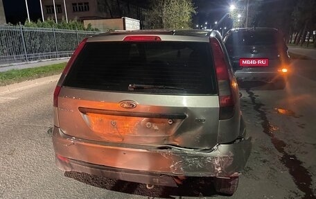 Ford Fiesta, 2003 год, 170 000 рублей, 2 фотография