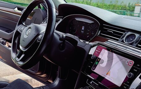 Volkswagen Passat B8 рестайлинг, 2017 год, 1 790 000 рублей, 15 фотография