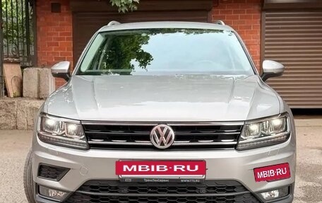 Volkswagen Tiguan II, 2018 год, 3 100 000 рублей, 3 фотография