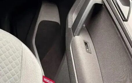 Volkswagen Tiguan II, 2018 год, 3 100 000 рублей, 12 фотография