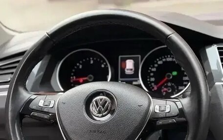 Volkswagen Tiguan II, 2018 год, 3 100 000 рублей, 26 фотография