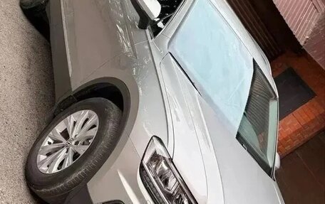 Volkswagen Tiguan II, 2018 год, 3 100 000 рублей, 22 фотография