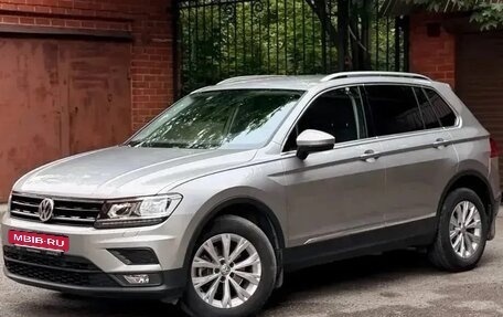 Volkswagen Tiguan II, 2018 год, 3 100 000 рублей, 19 фотография