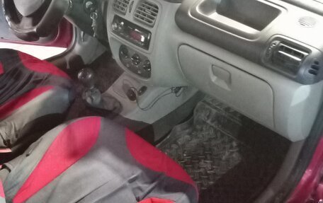 Renault Symbol I, 2005 год, 180 000 рублей, 10 фотография