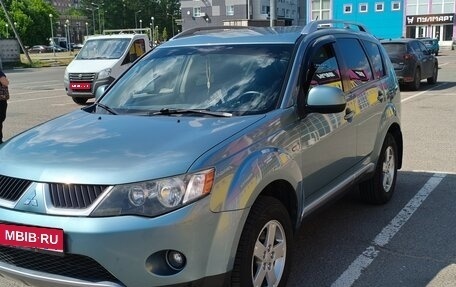 Mitsubishi Outlander III рестайлинг 3, 2008 год, 1 099 999 рублей, 1 фотография