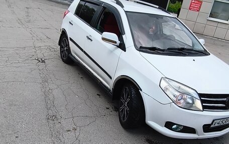 Geely MK Cross I, 2013 год, 175 000 рублей, 3 фотография