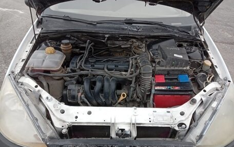 Ford Focus IV, 2002 год, 260 000 рублей, 5 фотография