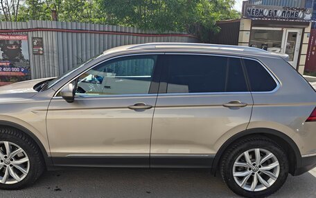 Volkswagen Tiguan II, 2017 год, 2 400 000 рублей, 2 фотография