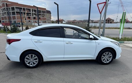 Hyundai Solaris II рестайлинг, 2019 год, 720 000 рублей, 4 фотография