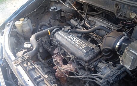 Nissan Prairie III, 1992 год, 100 000 рублей, 2 фотография