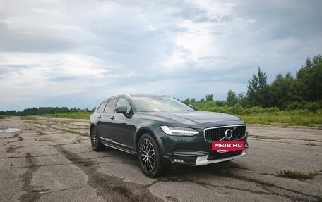 Volvo V90 Cross Country I рестайлинг, 2018 год, 3 200 000 рублей, 2 фотография