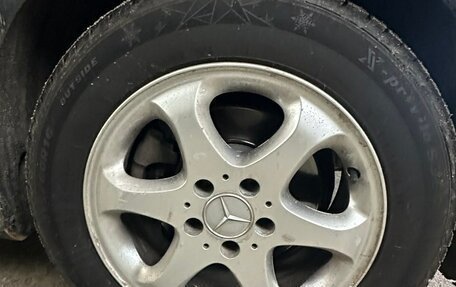 Mercedes-Benz E-Класс, 2002 год, 650 000 рублей, 10 фотография