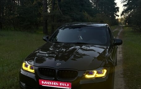 BMW 3 серия, 2011 год, 1 800 000 рублей, 2 фотография