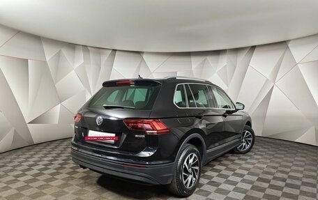 Volkswagen Tiguan II, 2018 год, 2 643 000 рублей, 2 фотография