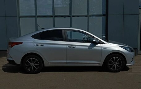 Hyundai Solaris II рестайлинг, 2021 год, 1 599 000 рублей, 8 фотография
