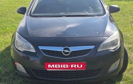 Opel Astra J, 2011 год, 520 000 рублей, 2 фотография