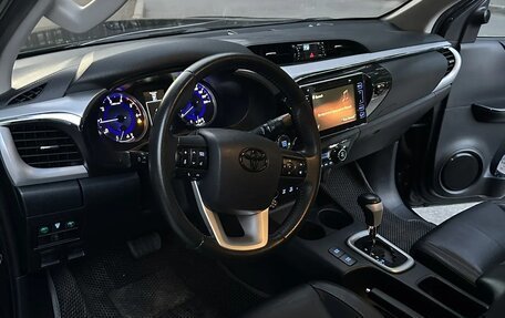Toyota Hilux VIII, 2016 год, 2 777 999 рублей, 9 фотография