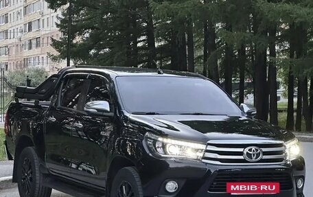 Toyota Hilux VIII, 2016 год, 2 777 999 рублей, 2 фотография