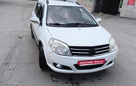 Geely MK Cross I, 2013 год, 175 000 рублей, 2 фотография