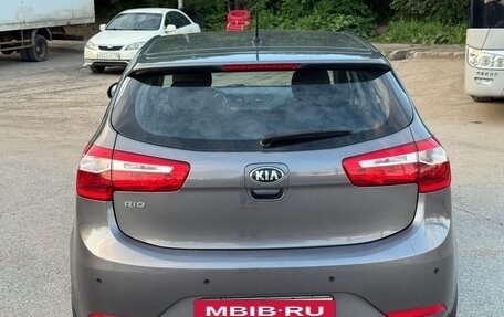 KIA Rio III рестайлинг, 2015 год, 830 000 рублей, 2 фотография