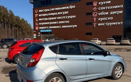 Hyundai Solaris II рестайлинг, 2011 год, 530 000 рублей, 3 фотография