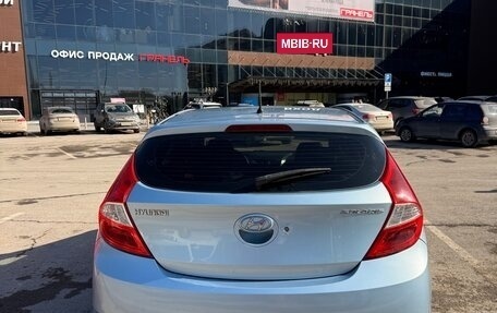Hyundai Solaris II рестайлинг, 2011 год, 530 000 рублей, 4 фотография