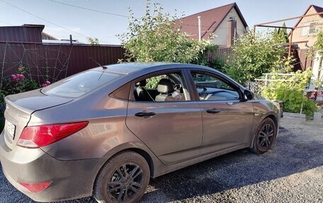 Hyundai Solaris II рестайлинг, 2014 год, 950 000 рублей, 4 фотография